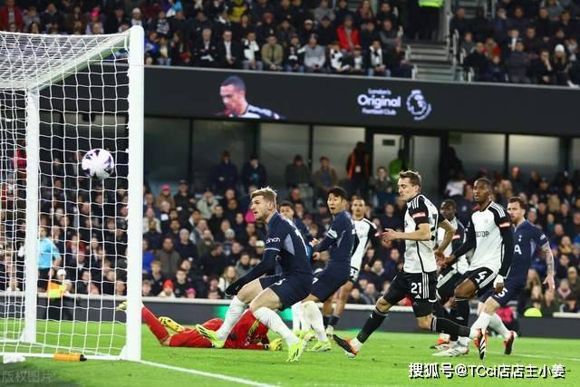 38岁拉莫斯在社交媒体晒照发文：秋季训练！